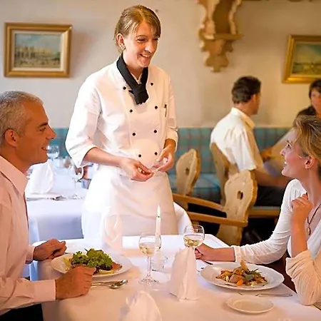 Westfalen Hof Hotel 4*